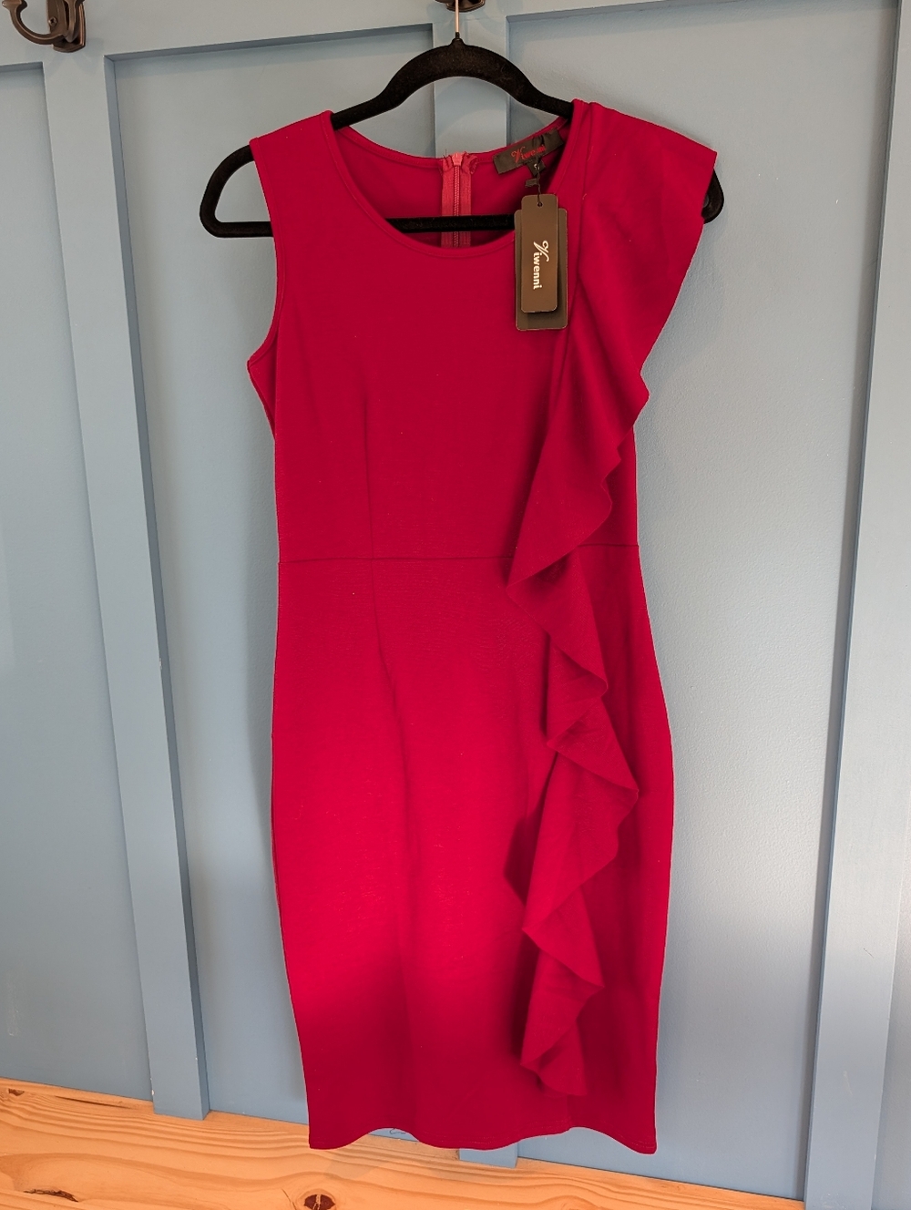 Elegant Red Ruffle Sheath Dress